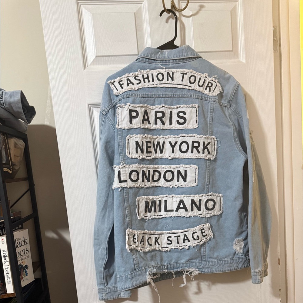 2x distressed Denim Jacket with City Patches - Picture 4 of 5